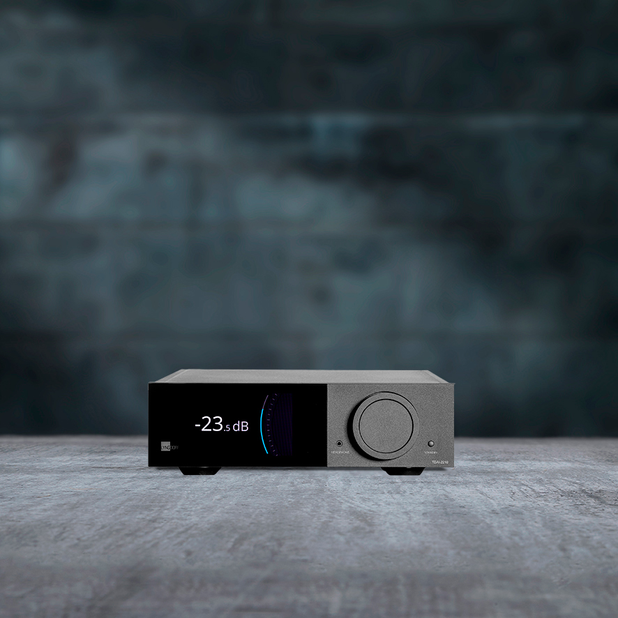 Lyngdorf TDAI-2210 amplifier