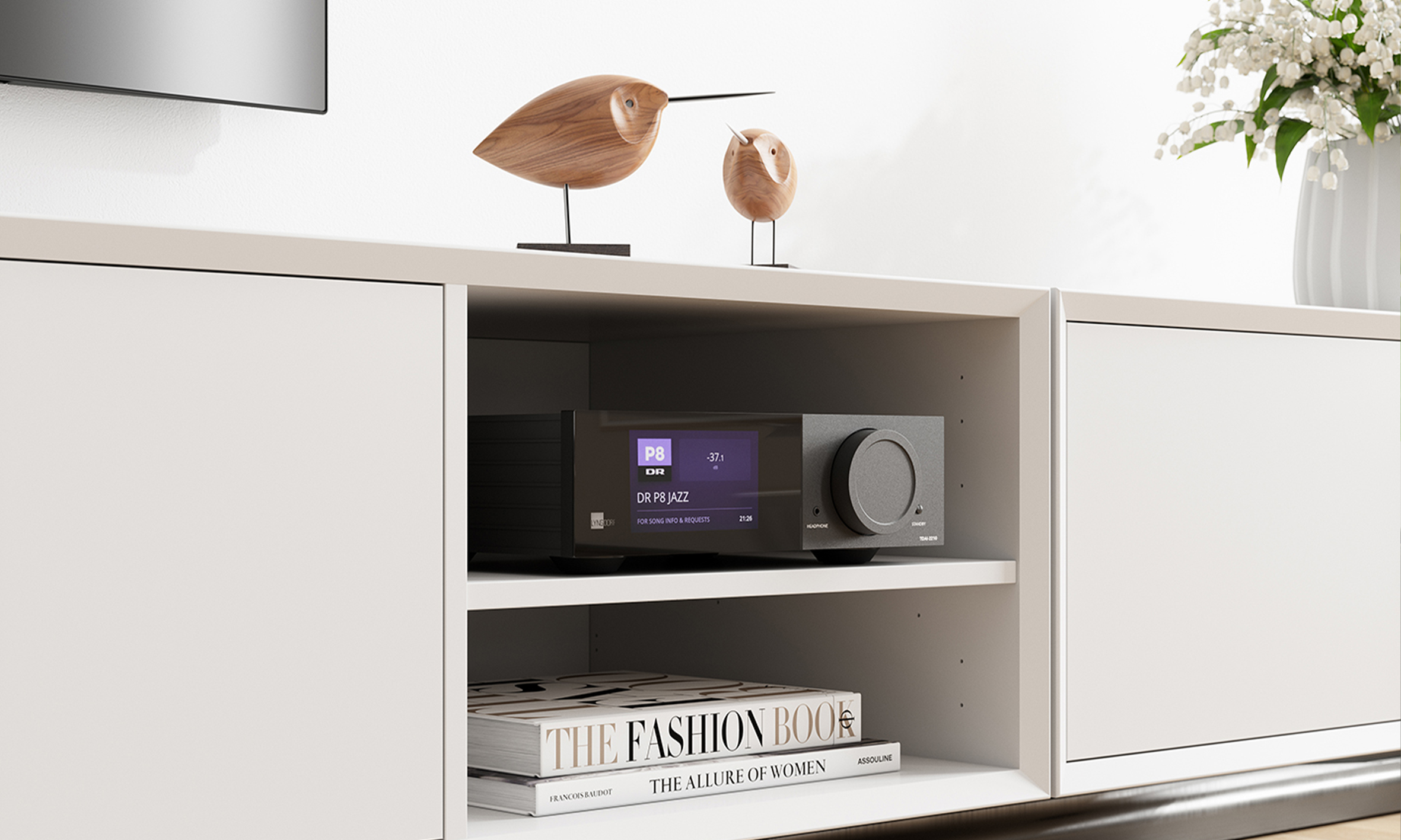 Lyngdorf TDAI-2210 amplifier