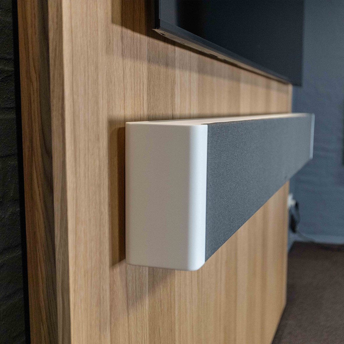 Close up of Lyngdorf SB-75 soundbar