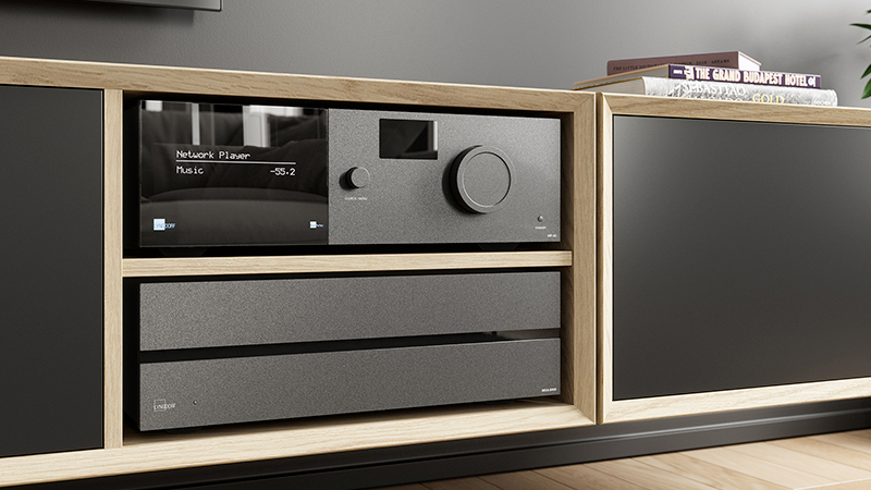Lyngdorf MP-40 and MXA-8400 in wooden clic furniture