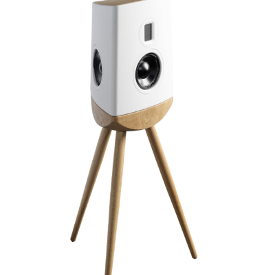 Lyngdorf Cue-100 pictures 17 Cue-100_whiteoak2_1.png
