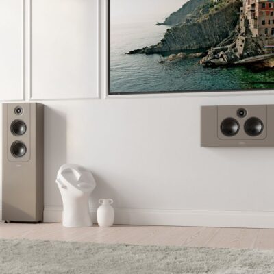 Environment_FR-2 and LCR-2_Livingroom_CloseUp.jpg